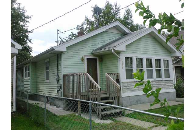 2079 E Grand Ave, Des Moines, IA 50317 photo 1