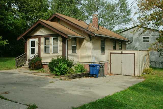 2527 Lincoln Ave, Des Moines, IA 50310 photo 1