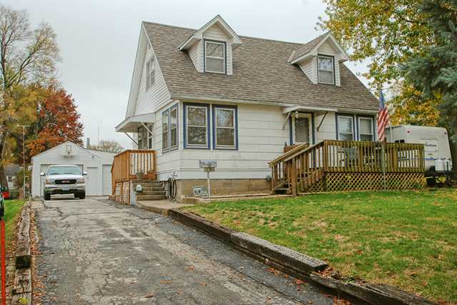 1912 Southlawn Dr, Des Moines, IA 50315 photo 1