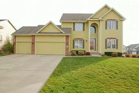 865 SE Mapleleaf Ln, Waukee, IA 50263 photo 1