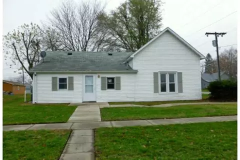 724 N Main St, Stuart, IA 50250 photo 1