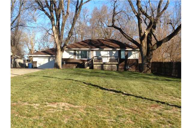 1670 E Leach Ave, Des Moines, IA 50320 photo 1