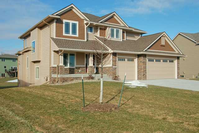 7042 Peckham St, Johnston, IA 50131 photo 1