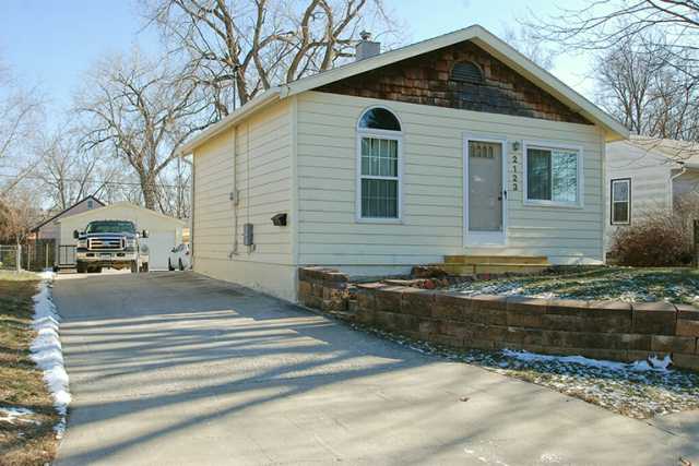 2123 Lay St, Des Moines, IA 50317 photo 1
