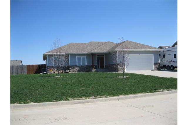 815 N 15th Ave, Winterset, IA 50273 photo 1