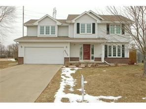 8905 Ridgeview Dr, Johnston, IA 50131 photo 1