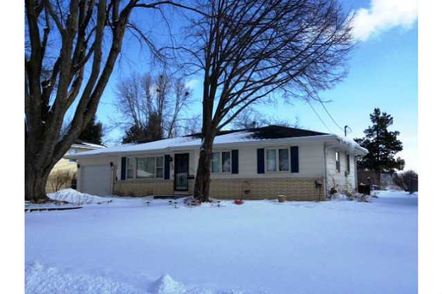 306 E 25th St N, Newton, IA 50208 photo 1