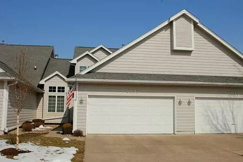 6034 Terrace Dr, Johnston, IA 50131 photo 1