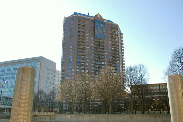 300 Walnut St #2105, Des Moines, IA 50309 photo 1