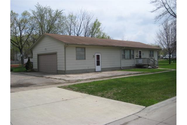 1804 2nd St, Perry, IA 50220 photo 1