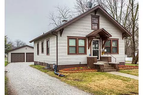 1322 Douglas Ave, Ames, IA 50010 photo 1