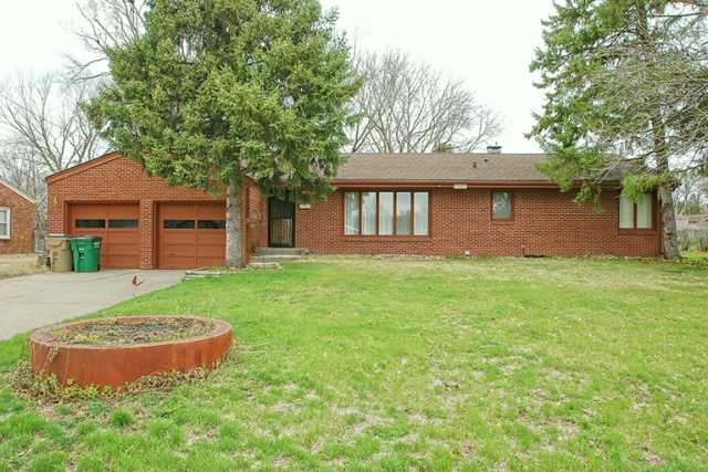 7009 Sunset Ter, Windsor Heights, IA 50324 photo 1