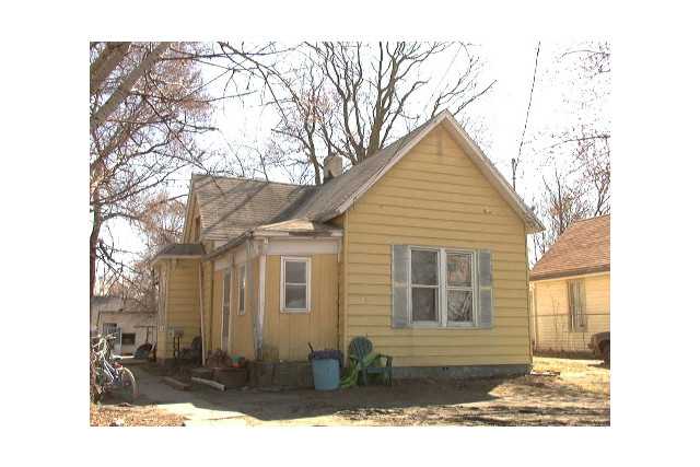910 Shaw St, Des Moines, IA 50309 photo 1
