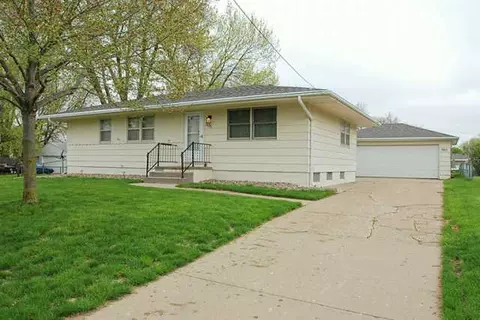 305 Northview Dr, Waukee, IA 50263 photo 1