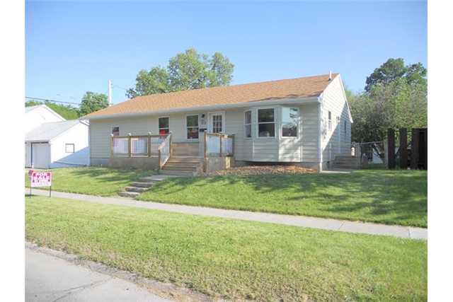 712 Lincoln Hwy, Nevada, IA 50201 photo 1