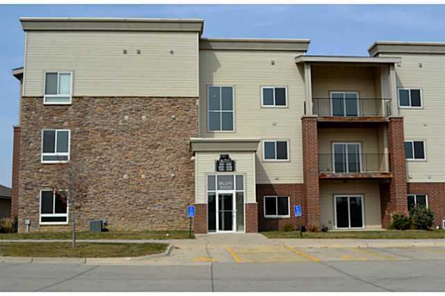 6350 Coachlight Dr #2101, West Des Moines, IA 50266 photo 1