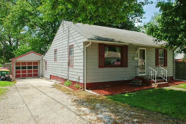 305 S F St, Indianola, IA 50125 photo 1