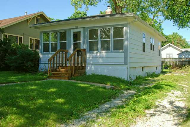 2510 40th St, Des Moines, IA 50310 photo 1