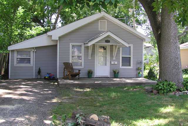 2401 39th St, Des Moines, IA 50310 photo 1
