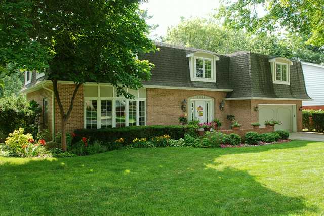 2013 69th St, Windsor Heights, IA 50324 photo 1