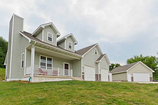 2523 SE Timberland Hills Dr, Pleasant Hill, IA 50327 photo 1
