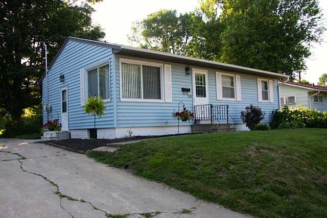 209 W 16th St N, Newton, IA 50208 photo 1
