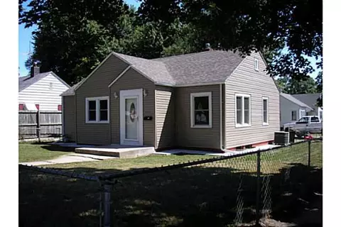 3901 E 8th St, Des Moines, IA 50316 photo 1