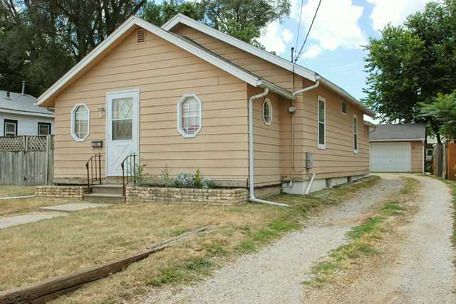 1436 E 21st St, Des Moines, IA 50317 photo 1