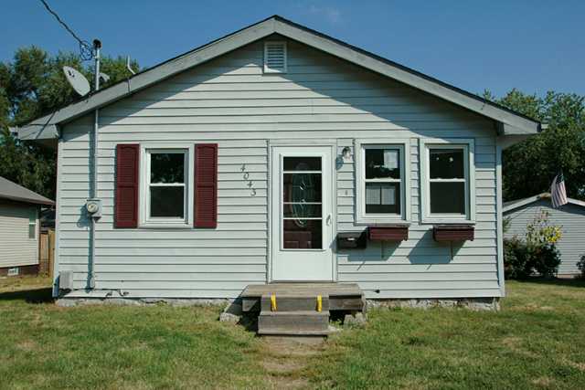 4043 3rd St, Des Moines, IA 50313 photo 1
