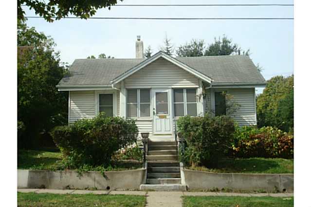 3720 Cornell St, Des Moines, IA 50313 photo 1