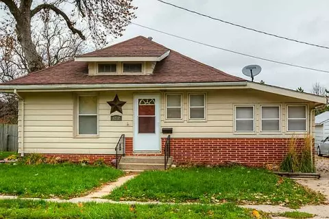 1212 Greene St, Adel, IA 50003 photo 1