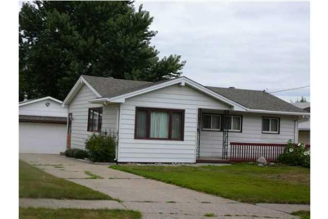 2710 Wedgewood Rd, Des Moines, IA 50317 photo 1