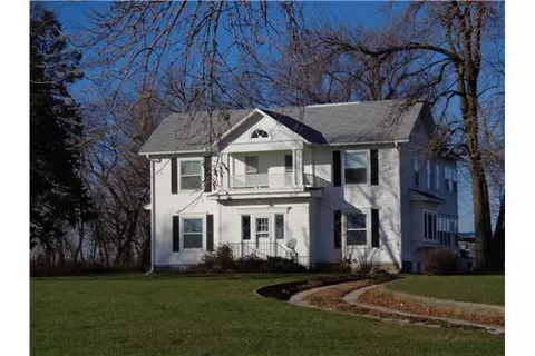 2729 110 St, Stuart, IA 50250 photo 1