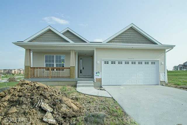 8963 Greenway Dr, West Des Moines, IA 50266 photo 1