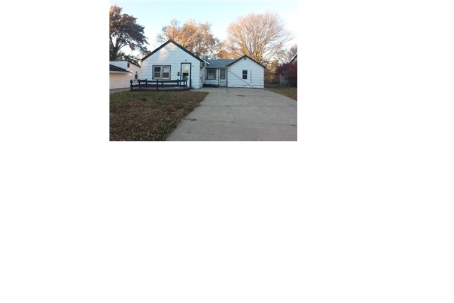 1213 13th St, Hawarden, IA 51023 photo 1