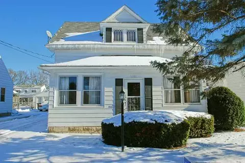 3207 Wright St, Des Moines, IA 50316 photo 1