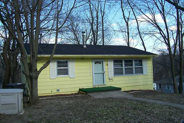 1915 30th St, Des Moines, IA 50310 photo 1