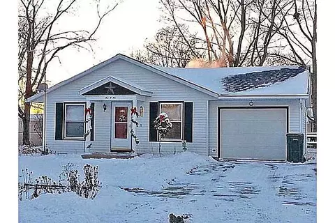 101 School St, Gilbert, IA 50105 photo 1