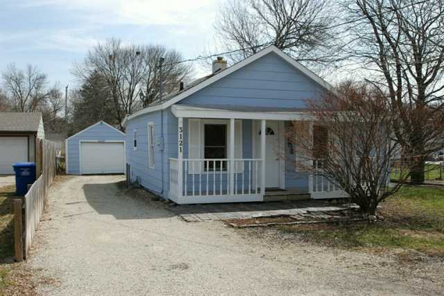 3121 E 36th Ct, Des Moines, IA 50317 photo 1