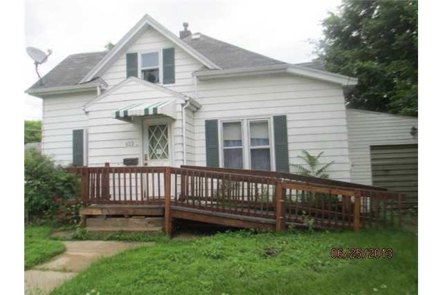 822 Fairview Ave, Waterloo, IA 50703 photo 1