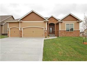 16655 Maple St, Clive, IA 50325 photo 1