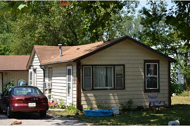 4226 NE 7th St, Des Moines, IA 50313 photo 1