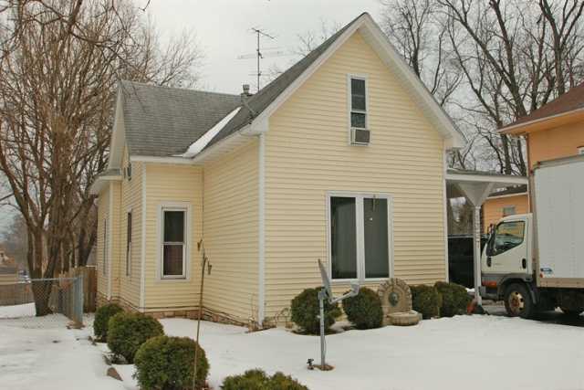 1337 E 13th St, Des Moines, IA 50316 photo 1