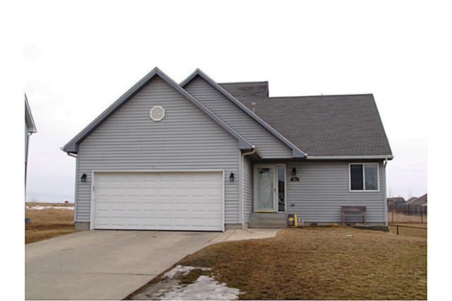 806 Green Breeze Cir, Altoona, IA 50009 photo 1