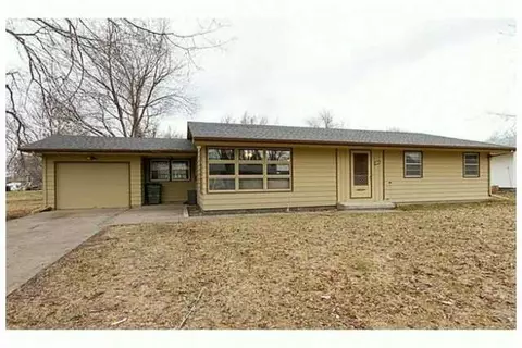 203 E 22nd St, Madrid, IA 50156 photo 1