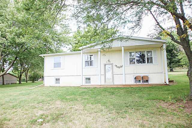8172 SE 32nd Ave, Runnells, IA 50237 photo 1