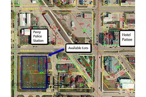 913 Willis Ave, Perry, IA 50220 photo 1