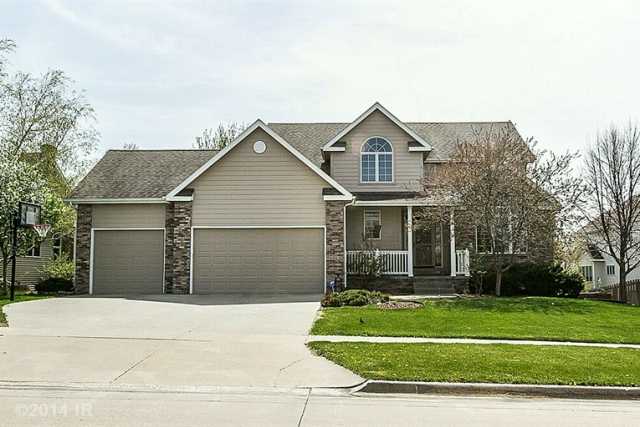 5562 Coachlight Dr, West Des Moines, IA 50266 photo 1