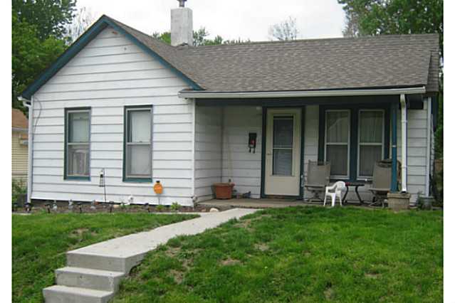 922 Walker St, Des Moines, IA 50316 photo 1
