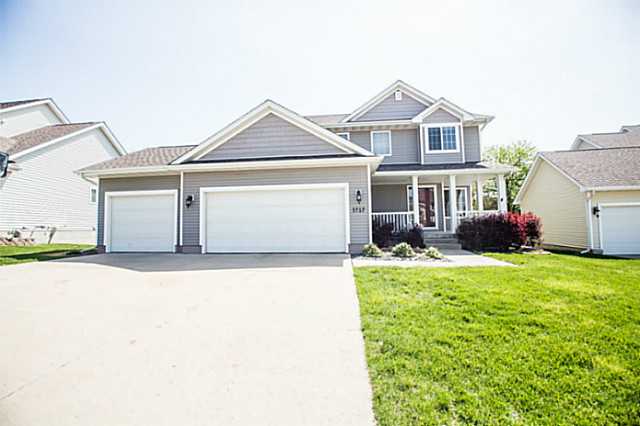 3717 Brook Run Dr, Des Moines, IA 50317 photo 1